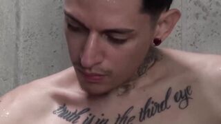 Amateur jocks barebacking hardcore after sloppy blowjobs
