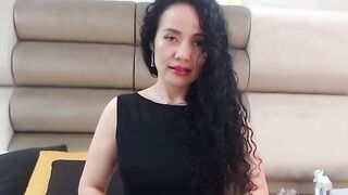 Solo mature Latina masturbates on webcam