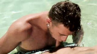 They are two peas in a pod and theyre making a big splash