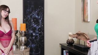 Dike MILF cums together with sensual teen while scissoring
