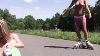 Real teens have finger fucking foursome in a meadow