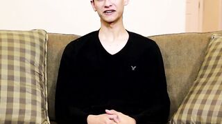 Justin answers some questions and performs an amazing solo