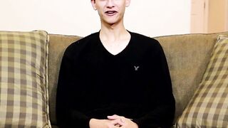 Justin answers some questions and performs an amazing solo