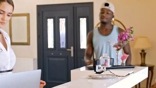 BLACKED bbcs-hungry skinny star Sonya Blaze gets creampied