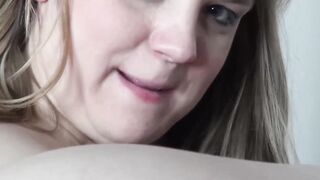 Natural tits Niky De Vine solo pussy play masturbation
