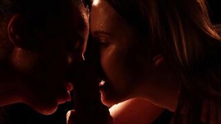 Nubile babes fucking big cock together in erotic threesome