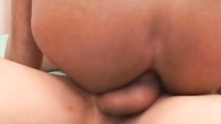 Amateur twink barebacks his boyfriend and makes him cum hard