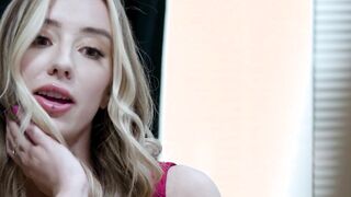 Big cock tranny enjoyed blowjob by teen