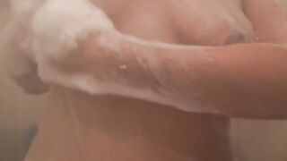 Natural tits Eurobabe Terra Sweet fingering pussy in shower