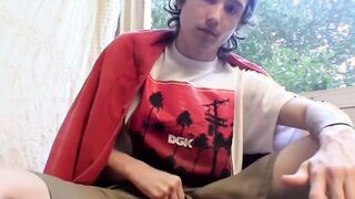 Smooth twink straightie Sean Johansen cums after stroking