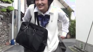 Japanese schoolgirl piss walking through small alleys