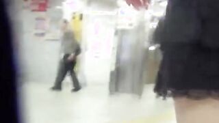 Hot peeing sessions with beautiful Japanese babes in public