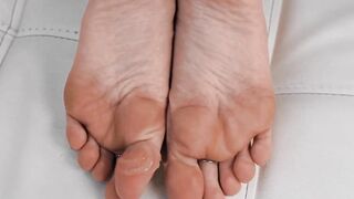 My Bro’s Ho Gots Nice Toes