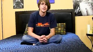 20yo twink wanks his nice cock until he cums