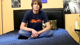 20yo twink wanks his nice cock until he cums