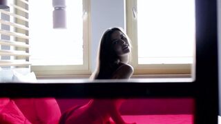 Perfect tits teen model shows sexy body