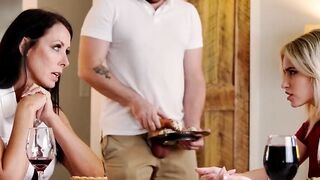 Thankful For My Stepmoms Tits - S14:E4