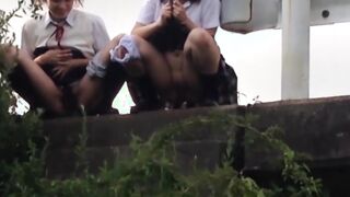 Schoolgirls from Japan peeing while taking a hike