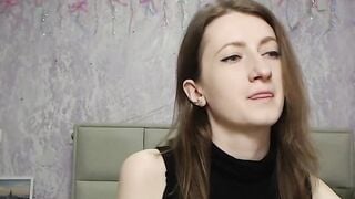 Brunette babe strips to bra on webcam solo show
