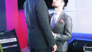 Investigator Drew Dixon rides Joe Gillis after throatfuck