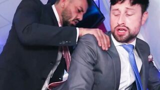 Investigator Drew Dixon rides Joe Gillis after throatfuck