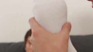 Homos tease with their feet before having bareback sex