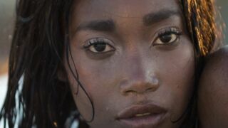Ebony beauty from Cameroon gets naked