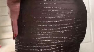 USAWIVES Wet hot pussy sitting on her stairs