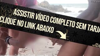 Débora Fantine - Gang Bang na Praia de Nudismo