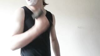 Young Dude Rou working out