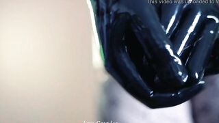 beauty curvy cougar Arya Grander bdsm camgirl pose into rubber pvc catsuit