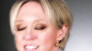 Dee Williams masturbating to squirt