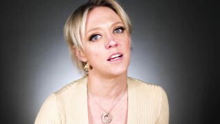 Dee Williams masturbating to squirt