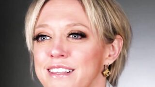 Dee Williams masturbating to squirt