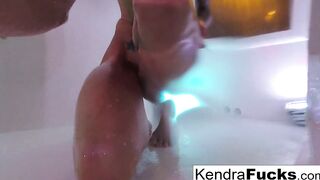 Bombshell Kendra Cole takes a hot shower!