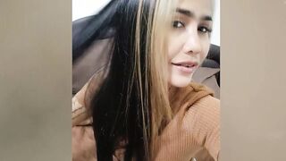 Cute Asian babe posed for her viewers