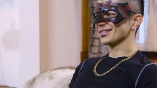 Mysterious stud accepts blowjob and teasing from a dude