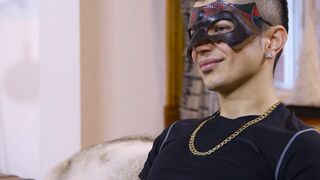 Mysterious stud accepts blowjob and teasing from a dude