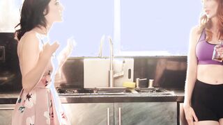Redhead Kendra James fingering stepdaughter Rosalyn Sphinx