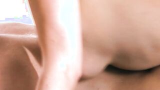 Blonde masseuse shakes oily ass on clients dick