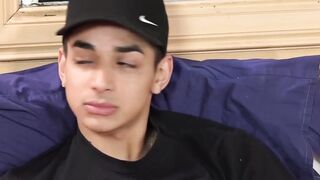 Exotic teenager sucked off and cumming over homo face Hoe 4