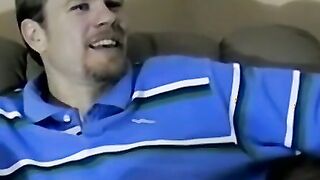 Bi hottie Hollywood squirts a huge load out of his cock