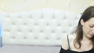 Afghan amateur babe in blue bra on webcam