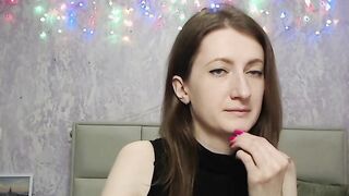 Amateur solo babe show bra on webcam