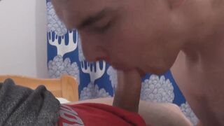 Twink licks up lovers pretty soles before sucking on dick