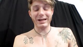 Straight thug Billy Da Kidd smokes a cigar and wanks off his cock