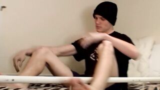 Athletic stud Lex Lane shows his foot and masturbates solo