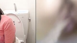 Juicy Japanese pussy filmed peeing in close up style