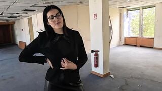 milf house gets hole sold