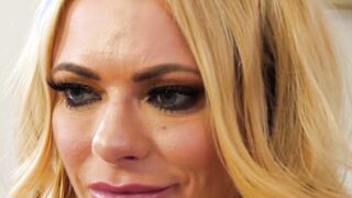 Teen Natalia Queen helps stepmom Briana Banks to get fucked